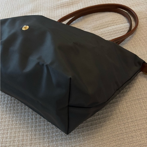 Longchamp Le Pliage Tote Bag - Picture 3 of 17